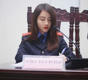 Where Is the Famous Hanoi Control University Hot Girl Today? - image 4