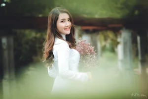 Where Is the Famous Hanoi Control University Hot Girl Today? - image 5