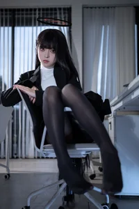 Stunning Rio Tsukatsuki Blue Archive Cosplay by Shi Liang Yu: Sophisticated Office Lady Aesthetic with Elegant Black Stockings and Professional Style - image 0