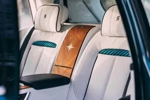 The Ultimate Luxury: Exploring the Bespoke Rolls-Royce Cullinan Yacht Edition Collection - image 14