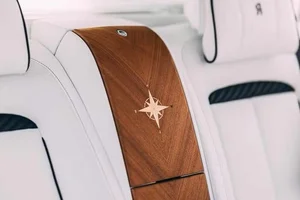 The Ultimate Luxury: Exploring the Bespoke Rolls-Royce Cullinan Yacht Edition Collection - image 3