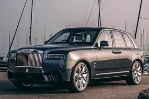 The Ultimate Luxury: Exploring the Bespoke Rolls-Royce Cullinan Yacht Edition Collection - image 12