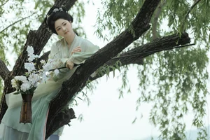 YiTuYu Art Language Vol.9467: Stunning Portrait Gallery of Gu Xiao Man - image 2