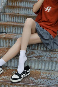 Xiao Jiu Returns in the Stylish IESS SXJ No.1801 Collection - image 8