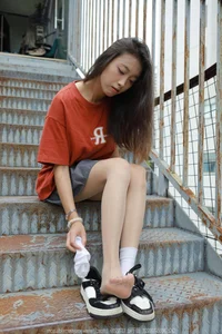Xiao Jiu Returns in the Stylish IESS SXJ No.1801 Collection - image 48