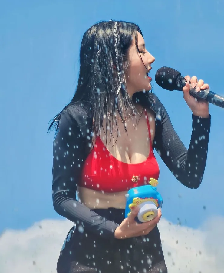 Japan Water Bomb Festival Heats Up with Bold and Stunning Summer Fashion Trends