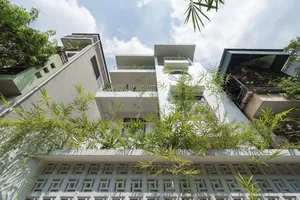 Renovation of a 4-Story Hanoi Alley House for Four Generations - image 15