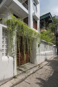 Renovation of a 4-Story Hanoi Alley House for Four Generations - image 1