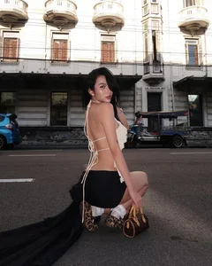 Afternoon Tea Elegance: The Viral Backless Dress Trend Taking Over Social Media - image 6