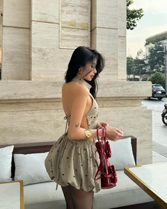 Afternoon Tea Elegance: The Viral Backless Dress Trend Taking Over Social Media - image 9
