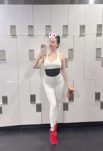 Phi Thanh Van’s Fashion Transformation: A New Romantic Chapter and Evolving Style Identity - image 8