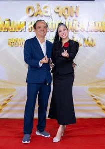 Phi Thanh Van’s Fashion Transformation: A New Romantic Chapter and Evolving Style Identity - image 6