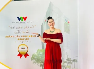 Phi Thanh Van’s Fashion Transformation: A New Romantic Chapter and Evolving Style Identity - image 3