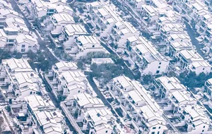Breathtaking and Harsh Winter: Heavy Snow and Ice Blankets Northern China - image 0