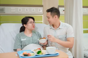 Vietnamese Singer Duy Khoa Shares Heartwarming Skin-to-Skin Newborn Experience - image 5