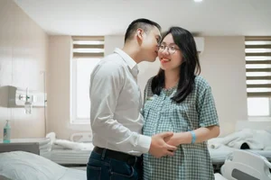Vietnamese Singer Duy Khoa Shares Heartwarming Skin-to-Skin Newborn Experience - image 3