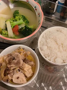 Heartwarming Postpartum Meals Prepared by a Devoted Father for His Daughter - image 6