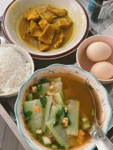 Heartwarming Postpartum Meals Prepared by a Devoted Father for His Daughter - image 1
