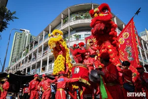 Massive Parade of 700 Participants at the Nghinh Ong Festival - image 3