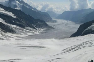Discover the Breathtaking Glaciers of the Jungfrau-Aletsch UNESCO World Heritage Site: A Pristine Journey Through the Majestic Swiss Alps - image 7