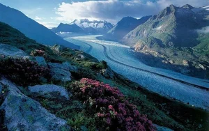 Discover the Breathtaking Glaciers of the Jungfrau-Aletsch UNESCO World Heritage Site: A Pristine Journey Through the Majestic Swiss Alps - image 6