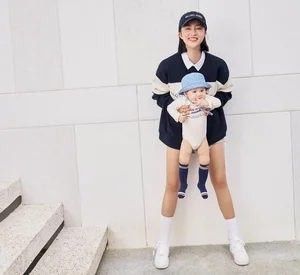 Famous Hot Girl and Textile Heir Raise Viral Baby - image 11