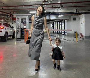 Famous Hot Girl and Textile Heir Raise Viral Baby - image 5