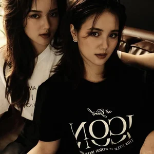 Meet the Stunning 20-Year-Old Twin Sisters Captivating the Internet - image 3