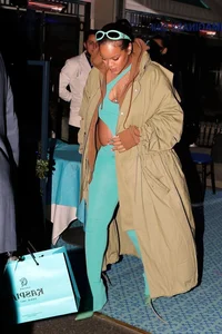 Inside the Ultra-Luxury Restaurant of Lisa's Billionaire Date - image 7