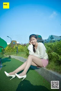 Fresh Pink Aesthetic: Jia Zhen Features in IESS SXJ 170 Collection - image 36