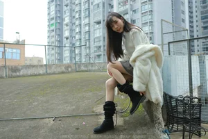 IESS Tuan Tuan in Boots and Silk: A Seasonal Fashion Highlight - image 34