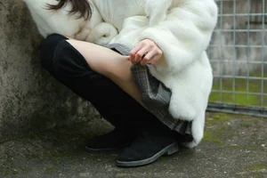 IESS Tuan Tuan in Boots and Silk: A Seasonal Fashion Highlight - image 7