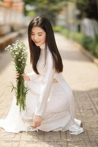 Timeless Elegance: A Gallery of Vietnamese Schoolgirls in Traditional White Ao Dai - image 3