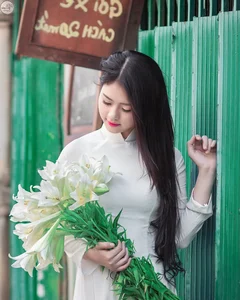 Timeless Elegance: A Gallery of Vietnamese Schoolgirls in Traditional White Ao Dai - image 83