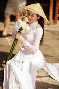 Timeless Elegance: A Gallery of Vietnamese Schoolgirls in Traditional White Ao Dai - image 57