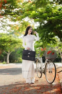 Timeless Elegance: A Gallery of Vietnamese Schoolgirls in Traditional White Ao Dai - image 51