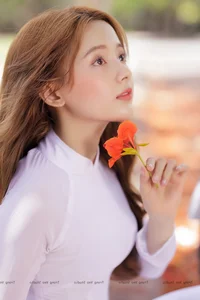 Timeless Elegance: A Gallery of Vietnamese Schoolgirls in Traditional White Ao Dai - image 54