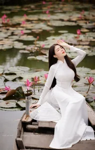 Timeless Elegance: A Gallery of Vietnamese Schoolgirls in Traditional White Ao Dai - image 92
