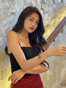 Celebrity Style Spotlight: Thuy Anh and Ky Han Showcase Stunning Figures and Bold Fashion Choices - image 2