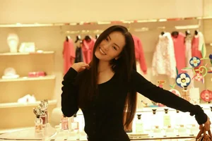 Celebrity Style Spotlight: Thuy Anh and Ky Han Showcase Stunning Figures and Bold Fashion Choices - image 1
