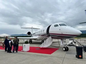 Inside Jeff Bezos's Multi-Million Dollar Private Jet: The Ultimate in Luxury Travel - image 0