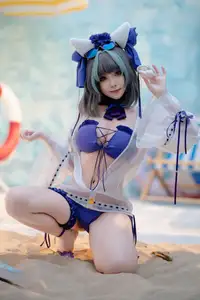 Coser Bangni Transforms into Alluring Swimsuit Cheshire on the Beach - (87P) - image 13