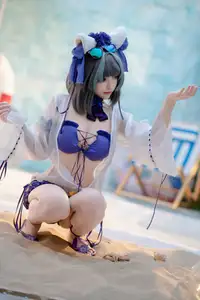 Coser Bangni Transforms into Alluring Swimsuit Cheshire on the Beach - (87P) - image 10
