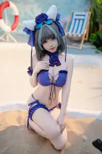 Coser Bangni Transforms into Alluring Swimsuit Cheshire on the Beach - (87P) - image 3