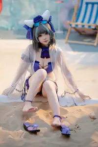 Coser Bangni Transforms into Alluring Swimsuit Cheshire on the Beach - (87P) - image 12