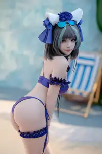 Coser Bangni Transforms into Alluring Swimsuit Cheshire on the Beach - (87P) - image 17