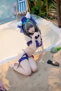Coser Bangni Transforms into Alluring Swimsuit Cheshire on the Beach - (87P) - image 18