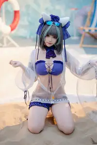 Coser Bangni Transforms into Alluring Swimsuit Cheshire on the Beach - (87P) - image 16