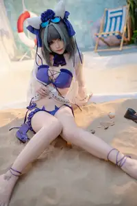 Coser Bangni Transforms into Alluring Swimsuit Cheshire on the Beach - (87P) - image 21