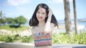 Stunning Portraits: Celebrating the Natural Beauty of Chinese Girls - image 17